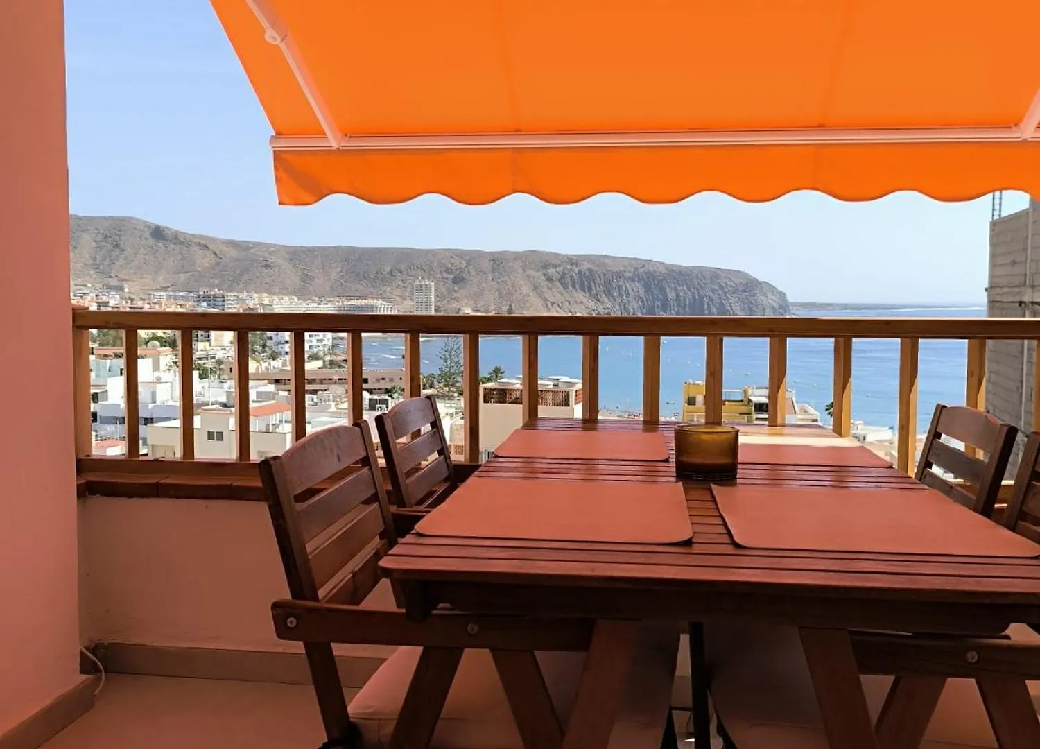Ocean View 2Bedroom Apartment In Los Cristianos, Heated Pool, 3 Minutes To Beach Los Cristianos  Los Cristianos (Tenerife)