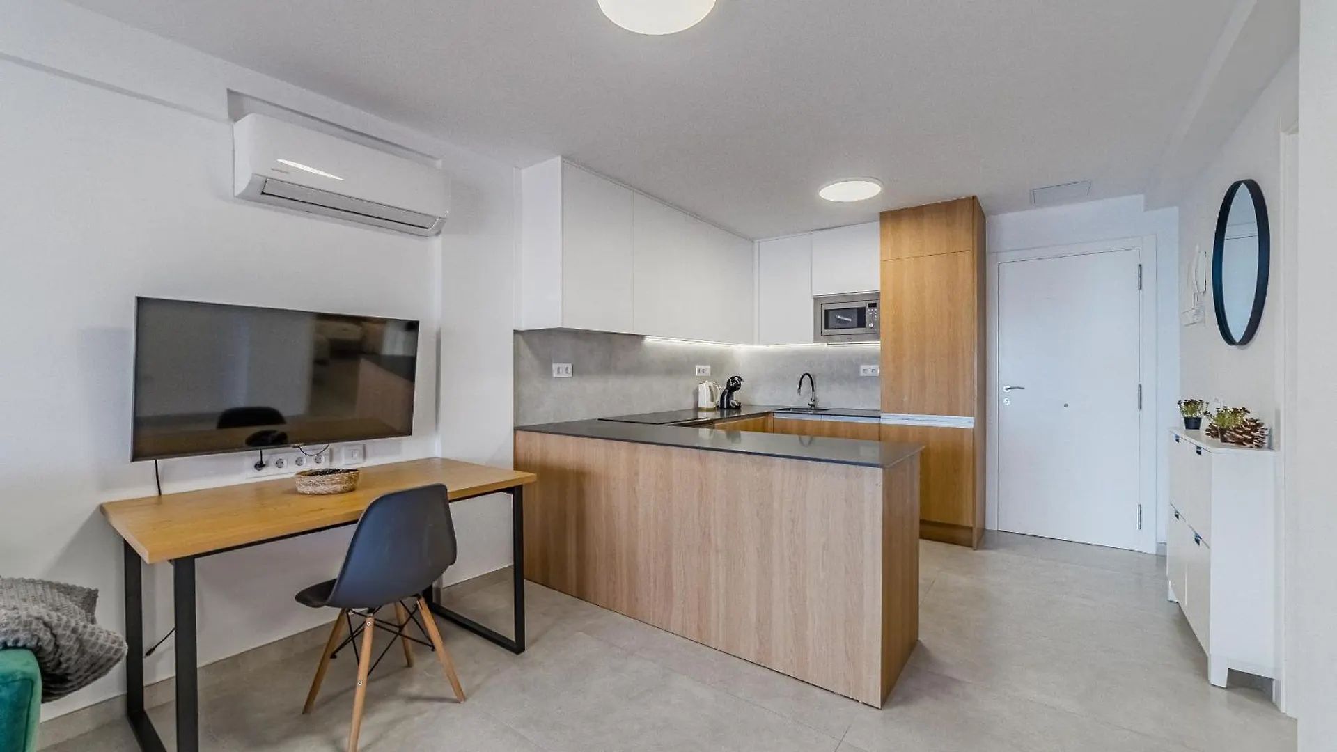Ocean View 2Bedroom Apartment In Los Cristianos, Heated Pool, 3 Minutes To Beach Los Cristianos  Spanje