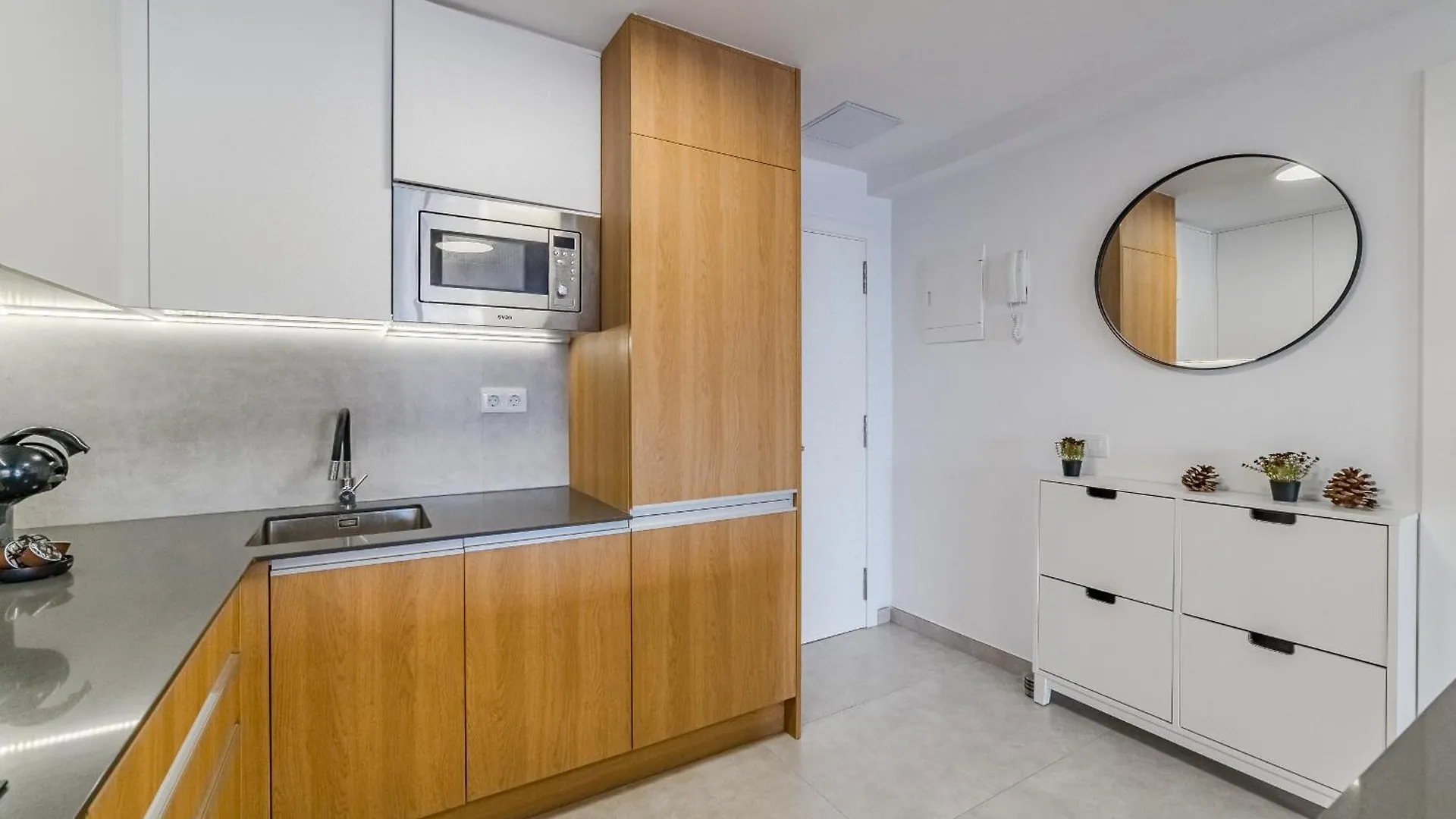 Ocean View 2Bedroom Apartment In Los Cristianos, Heated Pool, 3 Minutes To Beach Los Cristianos  Spanje