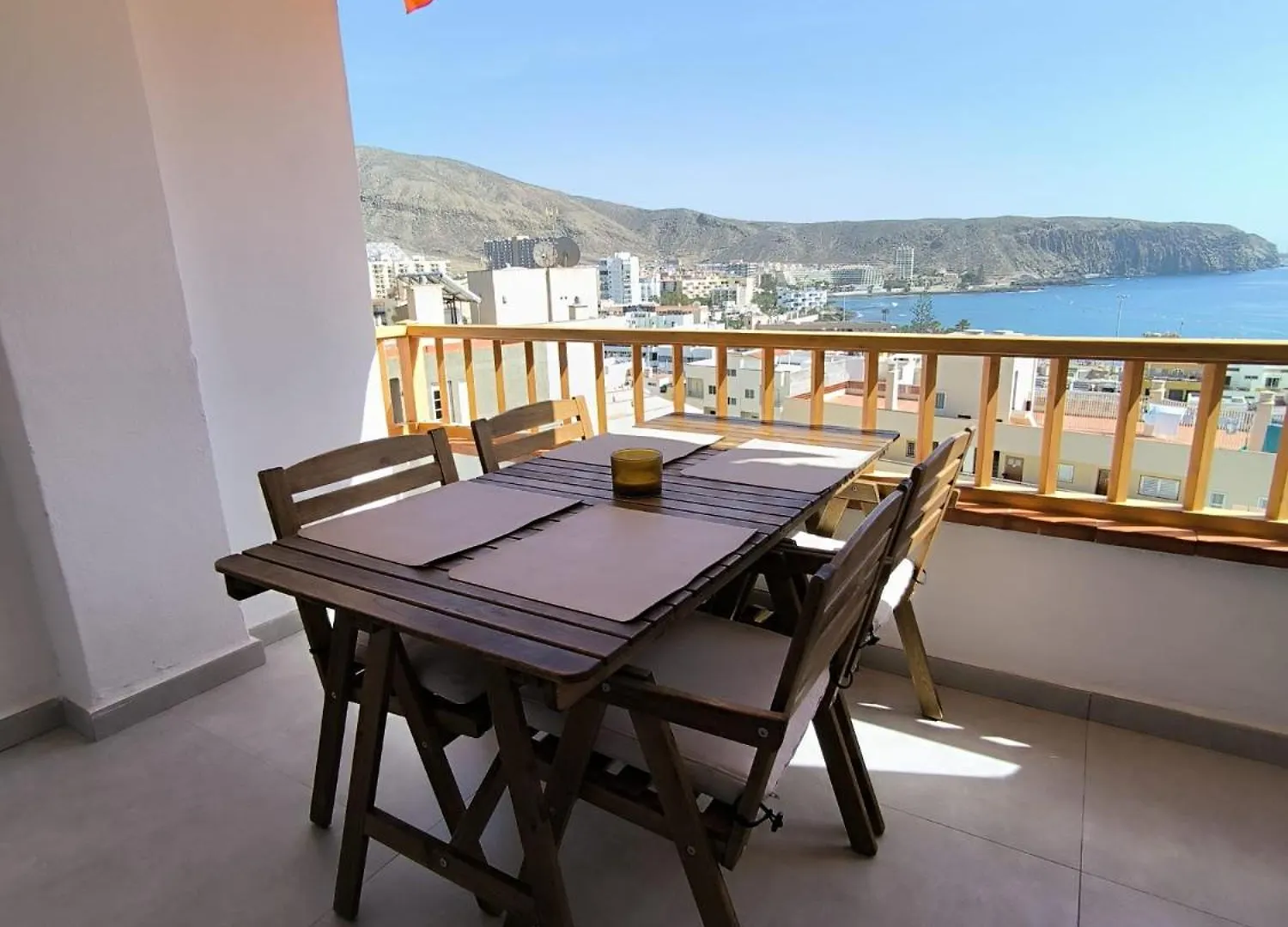 Ocean View 2Bedroom Apartment In Los Cristianos, Heated Pool, 3 Minutes To Beach Los Cristianos  0*, Los Cristianos (Tenerife)