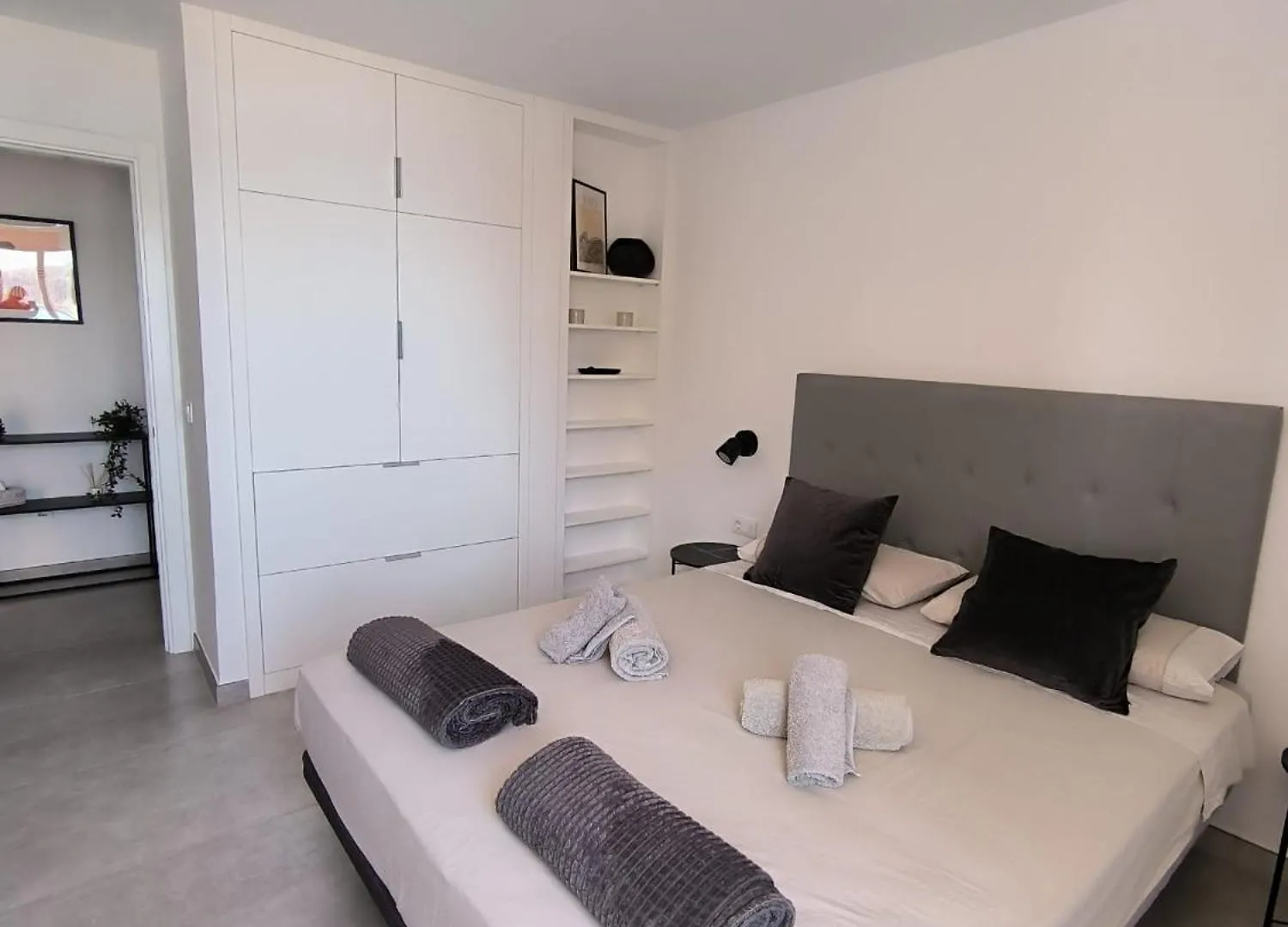 Ocean View 2Bedroom Apartment In Los Cristianos, Heated Pool, 3 Minutes To Beach Los Cristianos