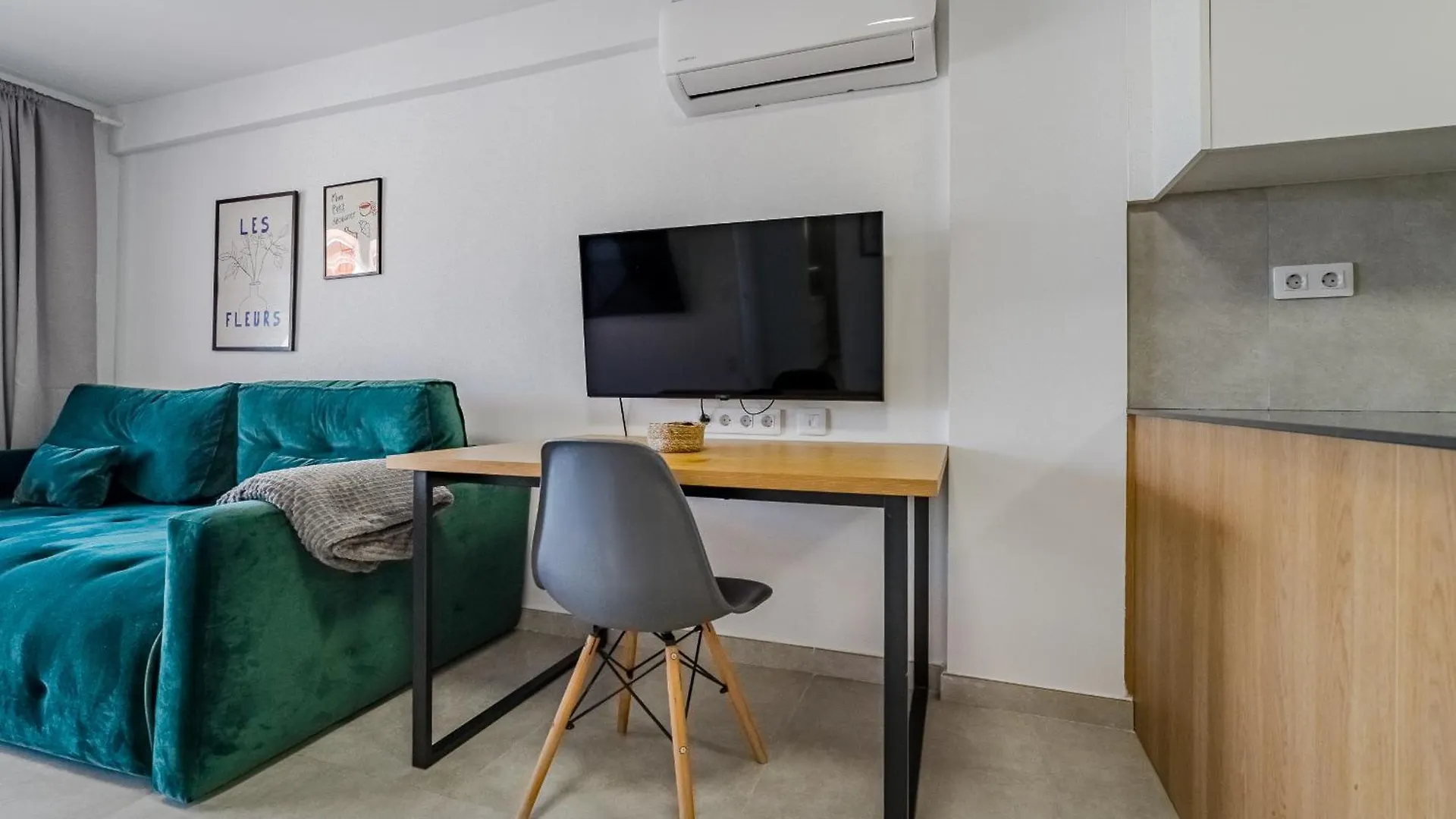Ocean View 2Bedroom Apartment In Los Cristianos, Heated Pool, 3 Minutes To Beach Los Cristianos  0*, Los Cristianos (Tenerife) Spain