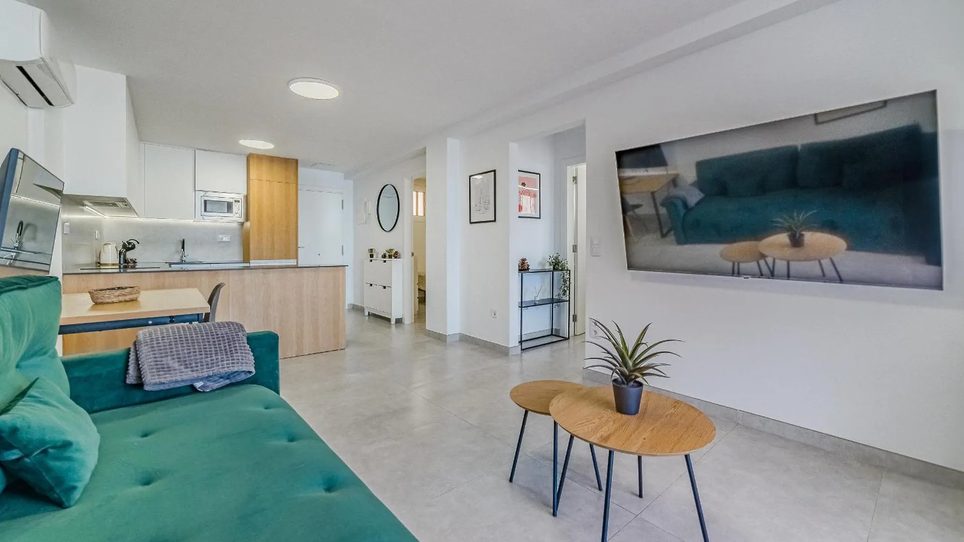 Ocean View 2Bedroom Apartment In Los Cristianos, Heated Pool, 3 Minutes To Beach Los Cristianos   Los Cristianos (Tenerife)