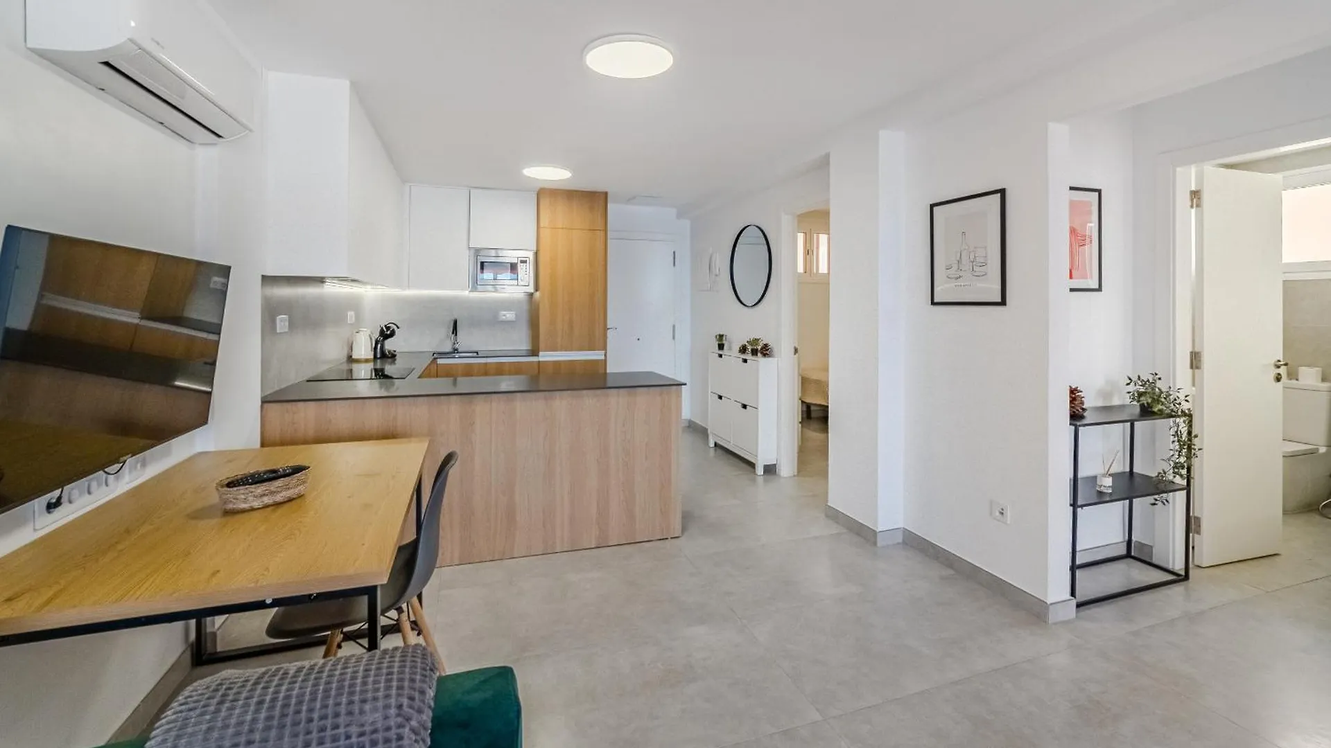Ocean View 2Bedroom Apartment In Los Cristianos, Heated Pool, 3 Minutes To Beach Los Cristianos  0*, Los Cristianos (Tenerife)